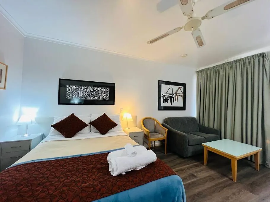 1Ensuite Glenelg Unit Australia
