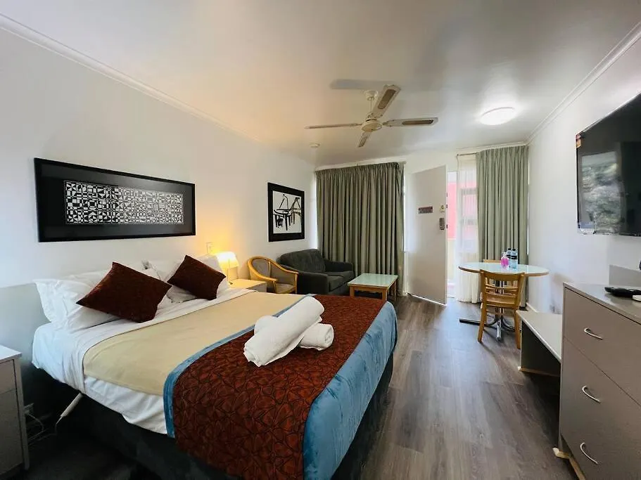1Ensuite Glenelg Unit 0*,  Australia